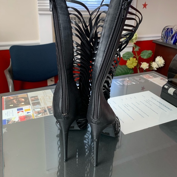 Ladies Heels - Picture 6 of 8